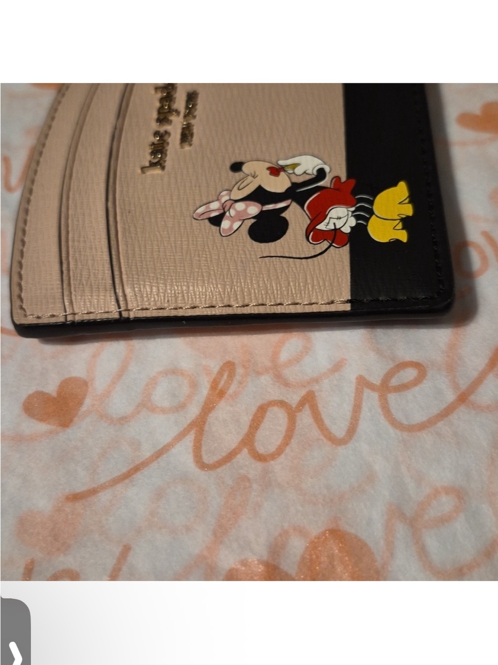 KATE SPADE
MINNIE MOUSE & DISNEY
COLLAB • Leather CC/ID
Wallet EUC - Picture 4 of 10